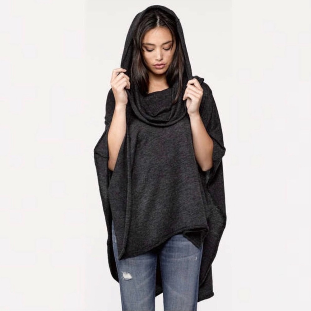 LOVESTITCH Hooded Wool\Angora Poncho Sweater one size/LIGHT GREY